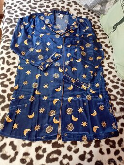 Tmavomodrá nočná košeľa - 7