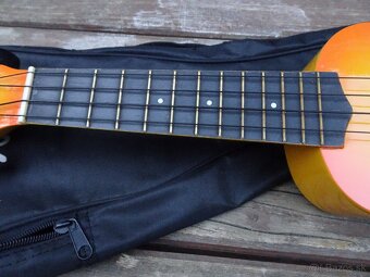 Predám krásne Ukulele Baton Rouge-ešte pôvodná 1.séria - 7