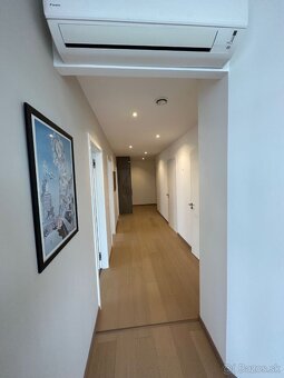 Prenájom 4 izbový byt na Landererovej ulici Bratislavy. - 7