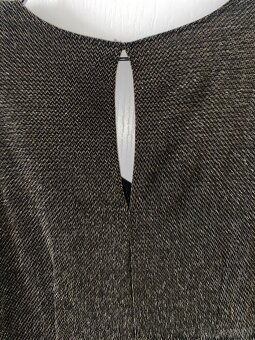 Trblietave elasticke saty Springfield velkost L - 7