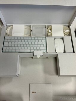 iMac 24” (2023) – M3, 256 GB SSD, 8 GB RAM - 7