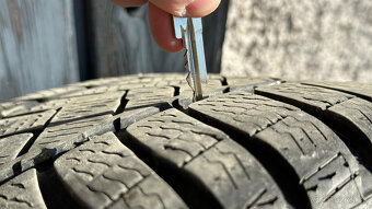 Predám Disky 19" so zimnými pneu a TMPS - 7