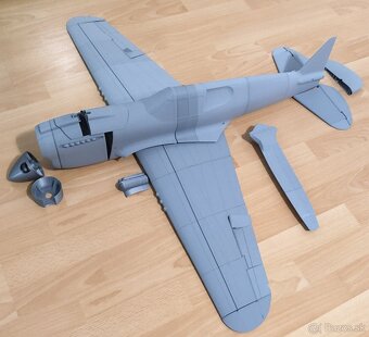 P-40 Warhawk ,RC lietadlo - 7