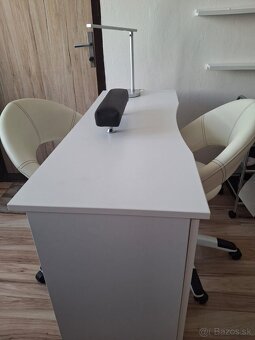 Predám zariadenie zo salónu komody,stôl... - 7