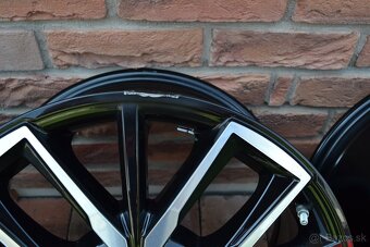 5x114,3 R17 Hlinikove disky Original Toyota Corolla - 7