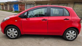 Toyota Yaris 1,0 , 51kw, 5d. hatchback, 5-st. manuál - 7