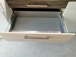 Predám kuchynskú linku +komplet spotrebiče, obsah v popise - 7