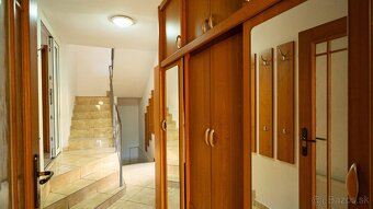 ⌂ Predaj /4-izbový rodinný dom 301 m² Bratislava- Ružinov - 7