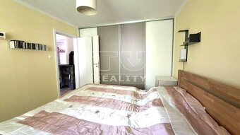 Pekný zrekonštruovaný 2 izbový byt s balkónom, dvoma... - 7