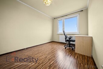 Svetlý 3 izbový byt s balkónom v centre mesta Dunajská Stred - 7