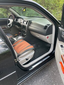 Chrysler 300C - 7
