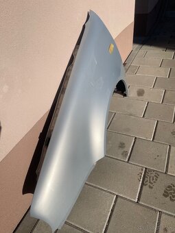 Predný blatnik VW Golf 4 LB7Z - 7