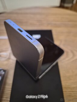 Samsung Z Flip 6 512GB - 7