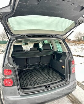 VW Touran 1T1 2.0 TDi 16V Highline - 7