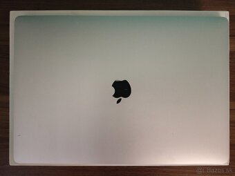 MacBook Pro 15 2016 | i7 • 16GB • 256GB SSD - 7