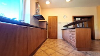 EXKLUZÍVNY PREDAJ-prerobený 4 izb.RD s vedľajším domom v KN - 7
