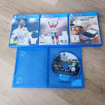 PlayStation 4 500GB + ovládač a hry - 7