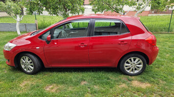 Toyota Auris 1,6 - 7