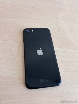 Mobilný telefón - Apple iPhone SE (2020) 64GB - 7
