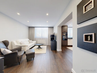 LUXUSNÝ DVOJPODLAŽNÝ RODINNÝ DOM V MODRANKE - 7