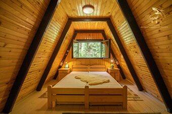 REZERVOVANÉ Čarovná chata uprostred prírody s tečúcim poto - 7