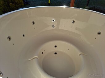 Kúpacia kaďa / vírivka v plnej výbave / termokryt v cene - 7