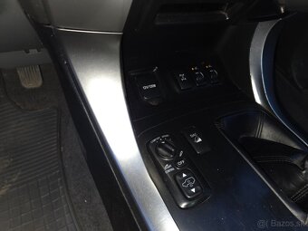 Toyota  Landcruiser - 7