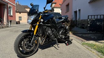 Yamaha FZ8 - 7