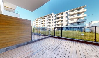 CENTRUM jedinečný 2 izb.byt s predzáhradkou 92 m2 - 7