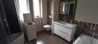 PRENÁJOM 2 izbový, zrekonštruovaný svojpomocný byt -KOMÁRNO - 7