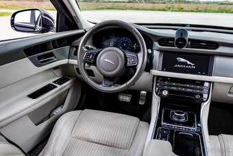 Jaguar XF 20d 132kW AWD 8AT (pohon 4x4, svetlá koža, LED) - 7