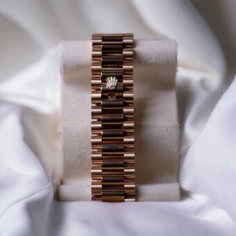 Rolex Daydate Rose Gold/Olive Diamond dial - 7