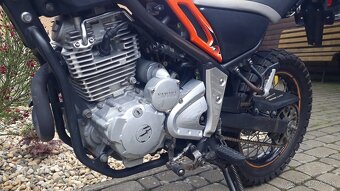 Yamaha XG 250 Tricker - 7