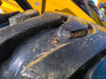 JCB 4CX. rok 2006. .Torquelock.TP.EČ. - 7