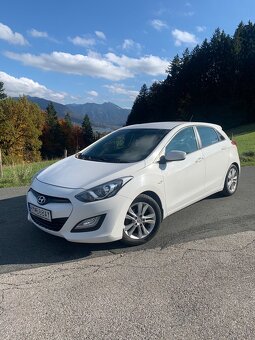 Hyundai i30, CRDi 1,6 , 85 KW. Rok v. 2013, - 7