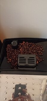 Predam DeLonghi Magnifica S - 7