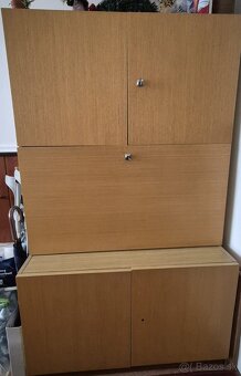 Skrinky, knižnica, posteľ - 7