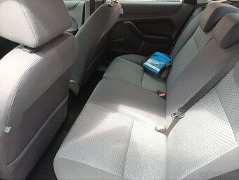 Ford Focus 1.6 TDCi 66kw diesel M5 2006 - 7