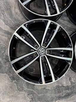 5x112 r18 golf 7 golf 8 model Sevilla top stav - 7