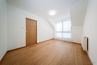 Predaj – 2-izbový byt po kompletnej rekonštrukcii - 7