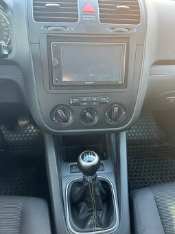 Volkswagen Golf V - 7