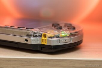 Sony PSP 1004 clear 64 GB | IPS displej | PS Vita joystick - 7