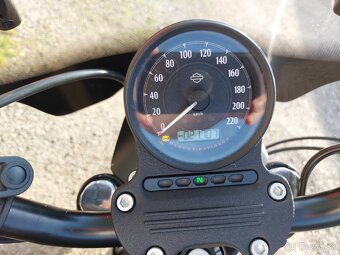 Predám Harley Davidson Sportster Iron 883 - 7