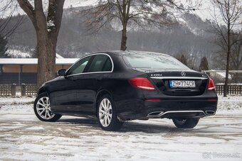 Mercedes-Benz E trieda Sedan 220 d 4MATIC - 7