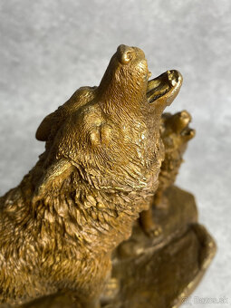 Bronzové súsošie Vijúce vlky - 7