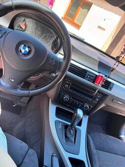 🚗 Predám BMW rad 3 Sedan (E90) 320d LCI M-Packet - 7