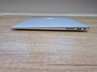 MacBook Air (13-inch, 2015) /Intel Core i5/8GB RAM/128GB SSD - 7