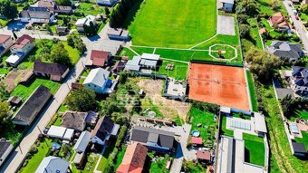 Na predaj pozemok so stavebným povolením - Dražkovce - 7