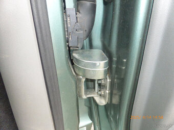 Predám Renault Scénic ll  1,5 dCi - 7