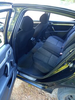 Peugeot 407 - 7